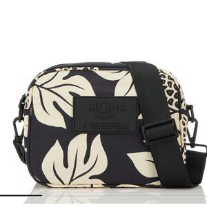 NWT Aloha Collection Le Tour in Holomua